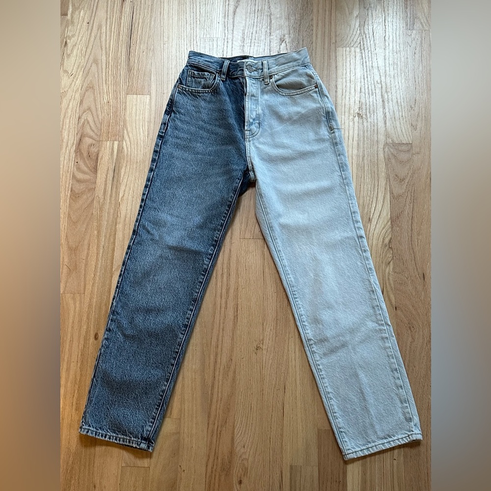 Boho relaxed jeans… a bit of unexpected with the denim. Loved the button fly.